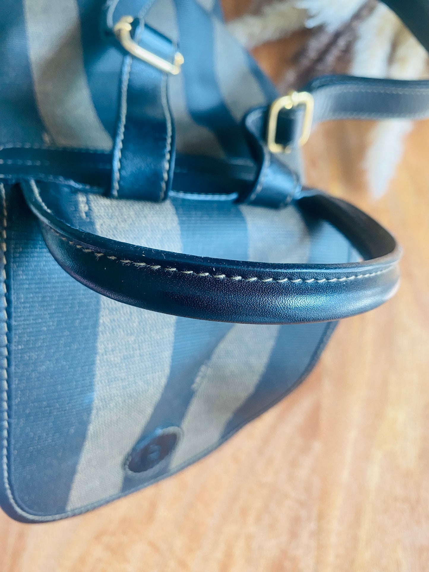 BACK PACK MEDIUM IN PVC LEATHER