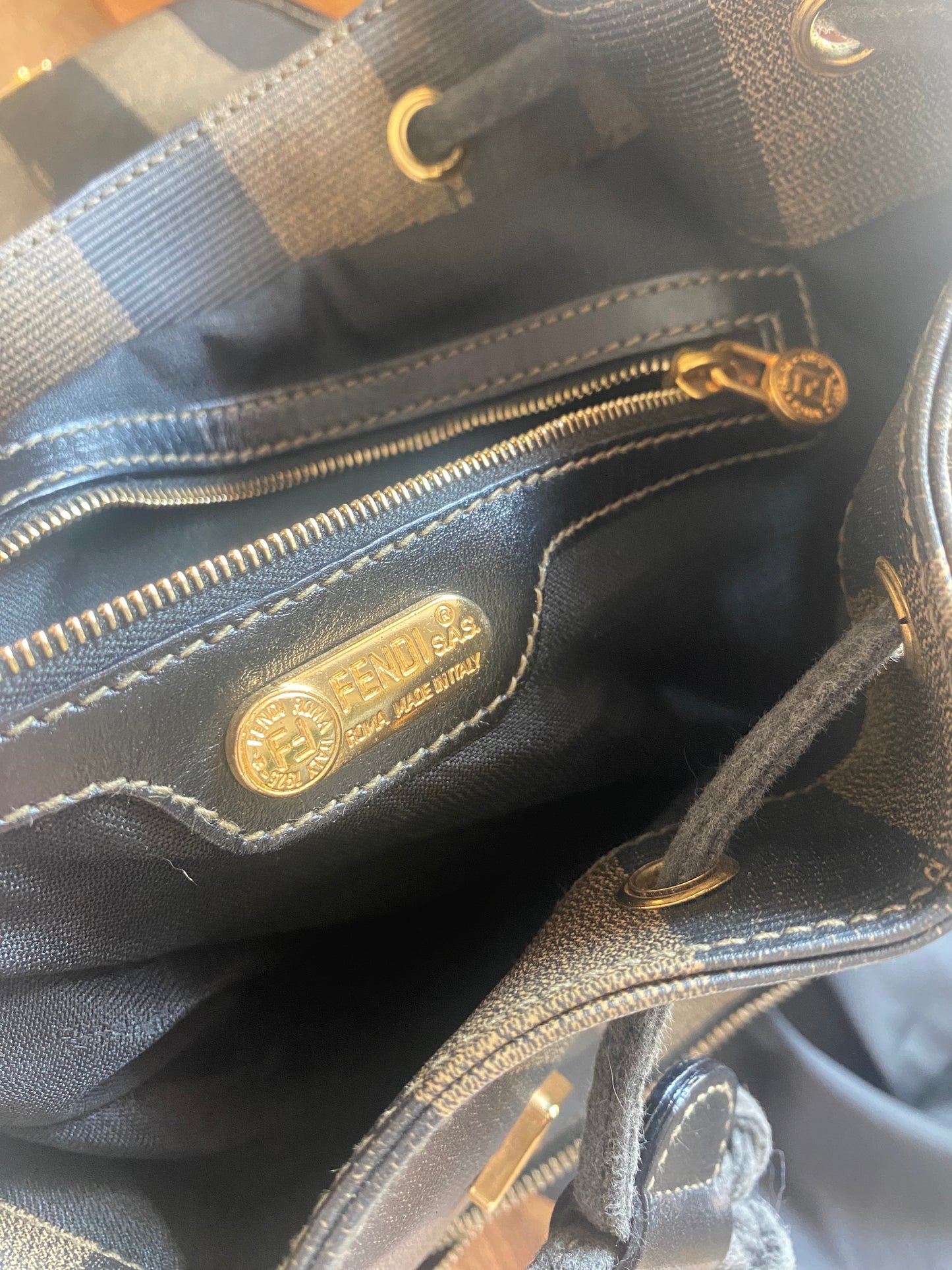 BACK PACK MEDIUM IN PVC LEATHER