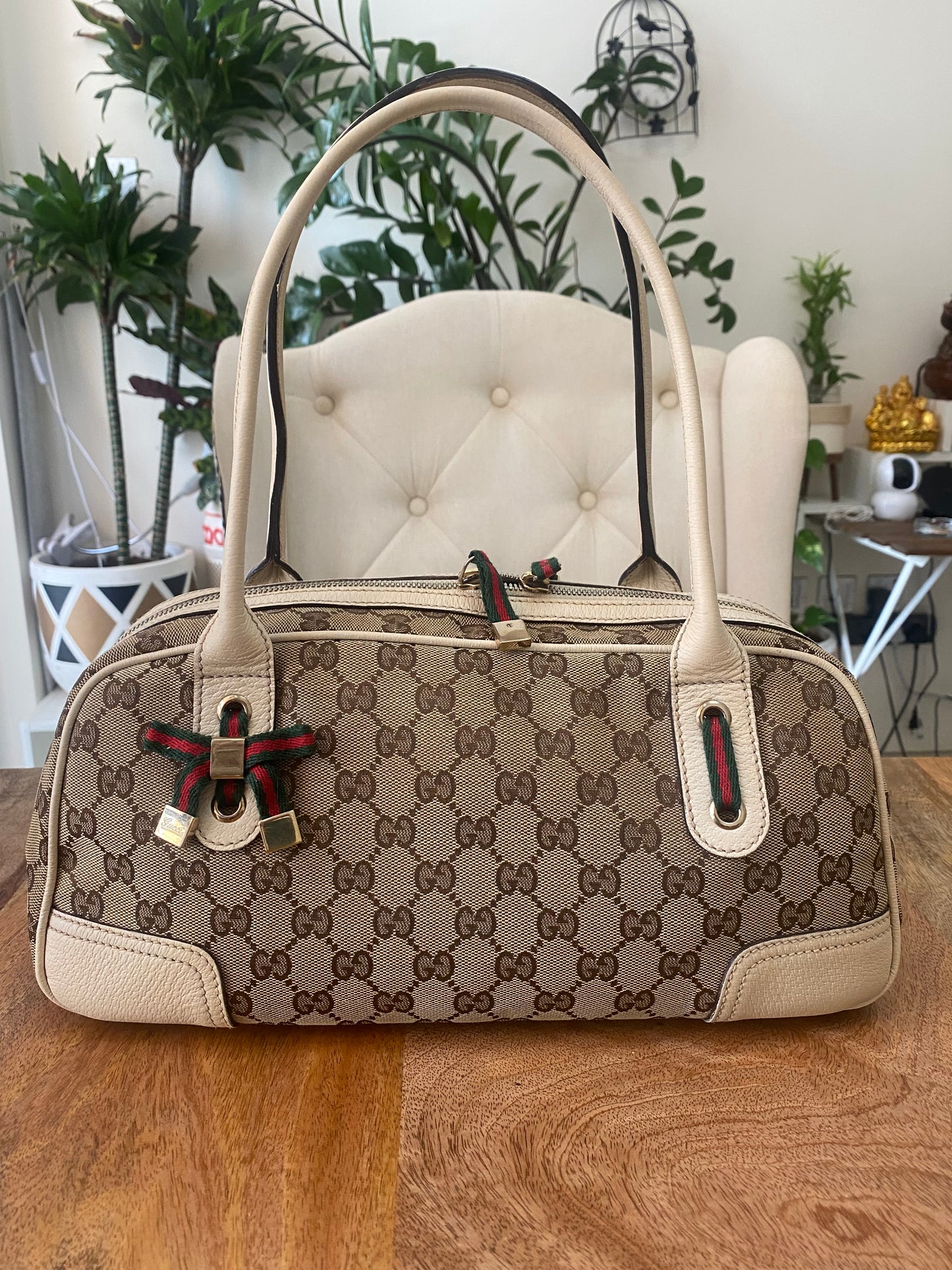 SHOULDER BAG