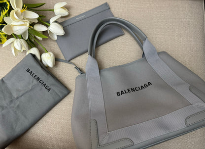 BALENCIAGA - CABAS TOTE + POUCH (Pre-loved)