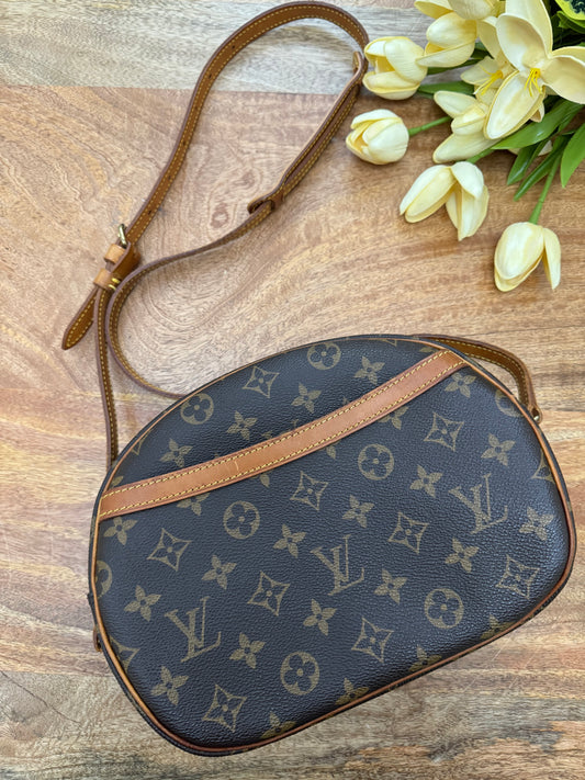 LOUIS VUITTON - BLOISE SLING / CROSSBODY (Pre-loved)