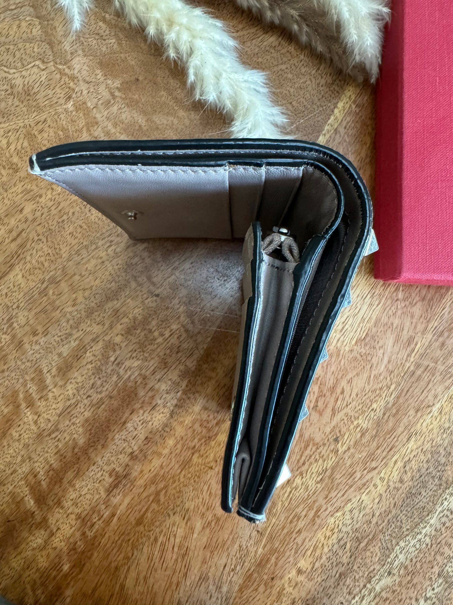 VALENTINO GARAVANI ROCKSTUD WALLET