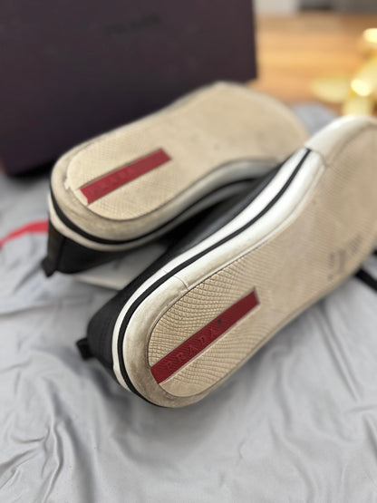 PRADA SHOES - Soft leather low cut sneakers (Pre-loved)