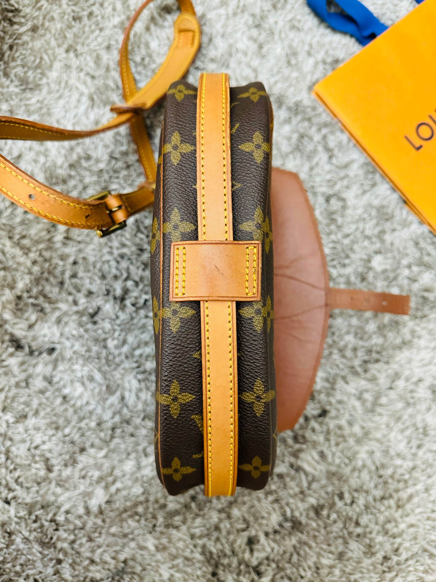 LOUIS VUITTON - Jeune Fille sling