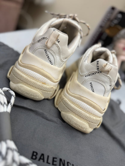 BALENCIAGA TRIPLE S - Womens shoes (Pre-loved)