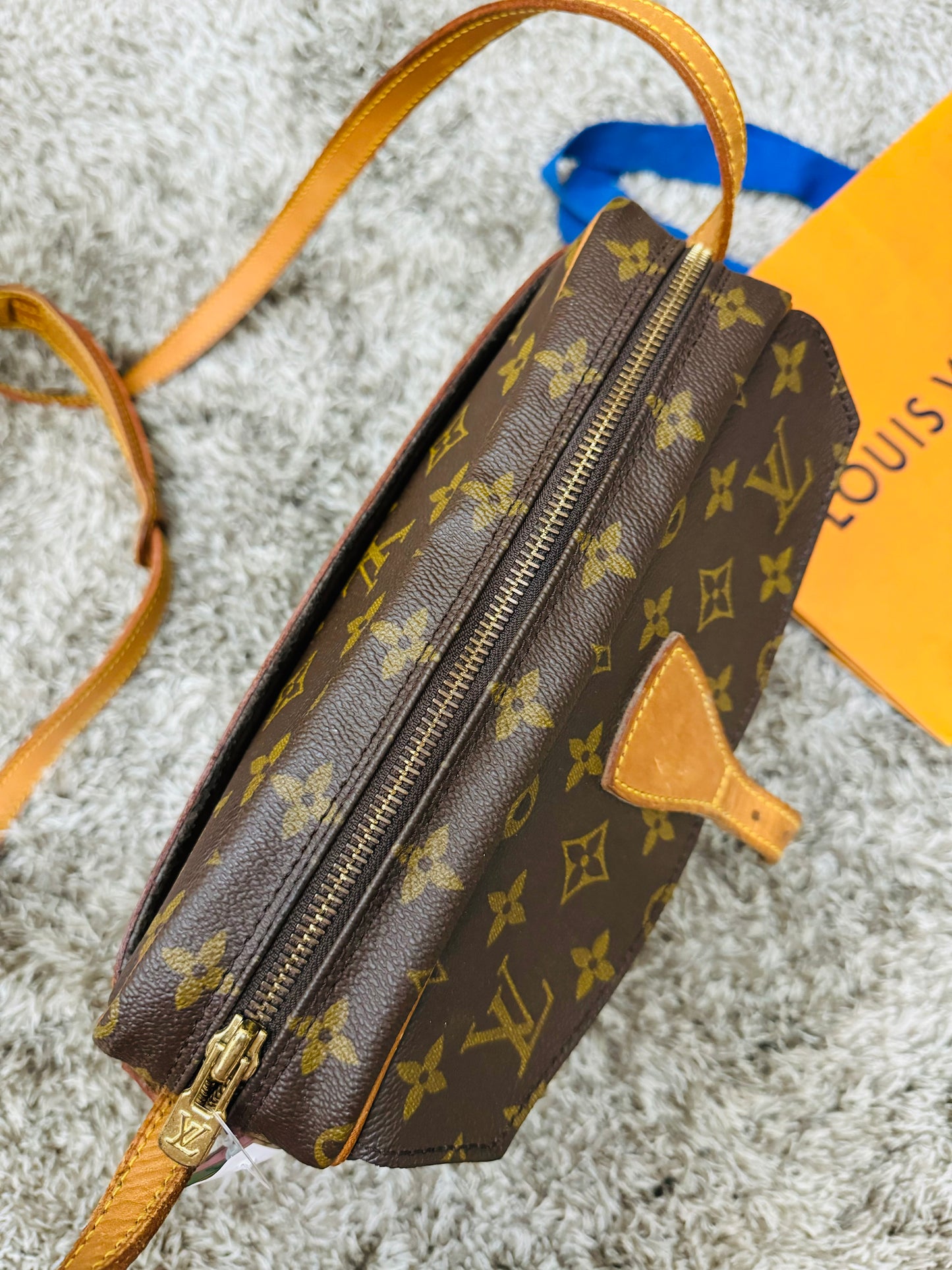 LOUIS VUITTON - Jeune Fille sling