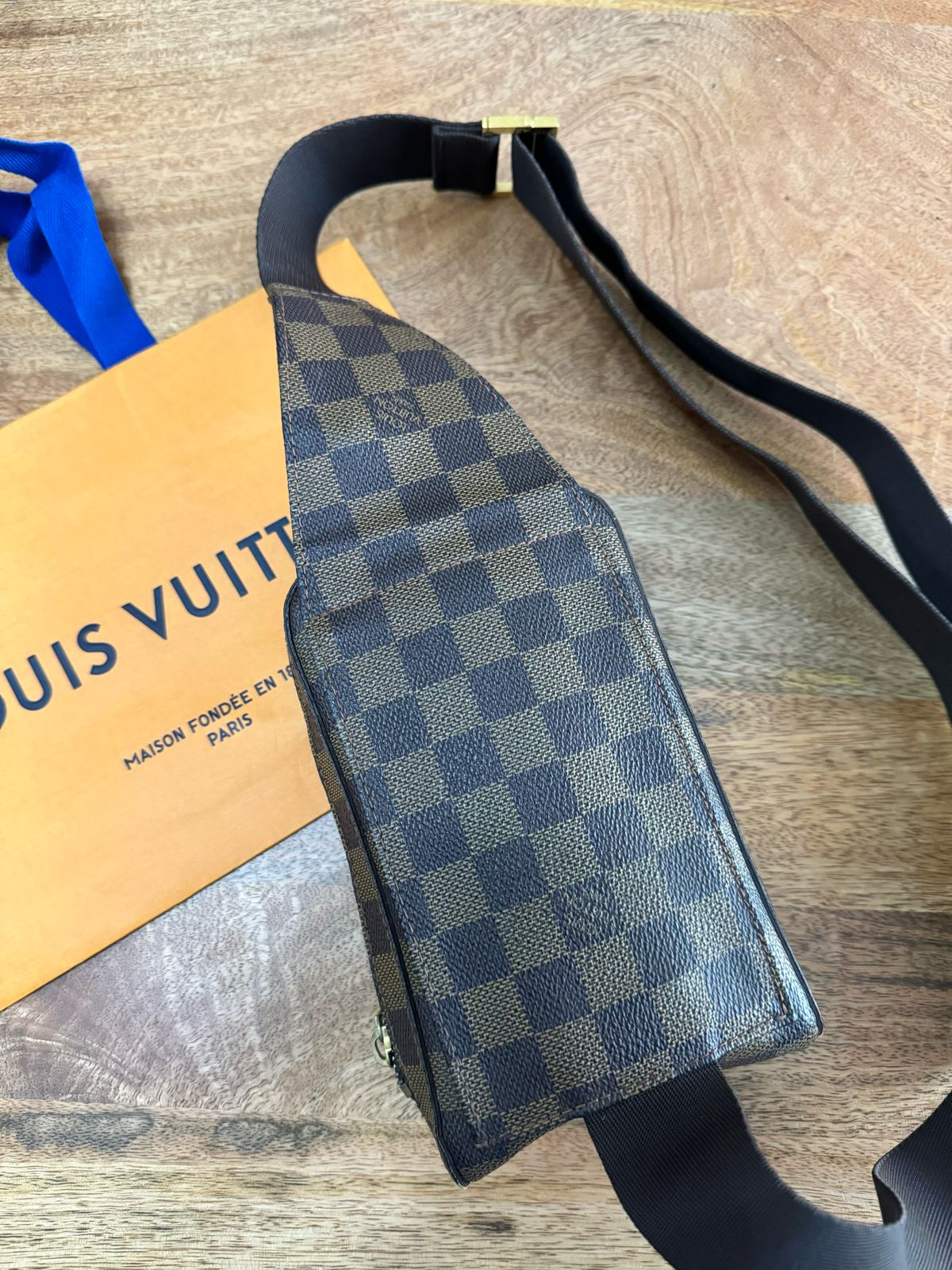 LOUIS VUITTON - GERONIMO in Damier Ebene