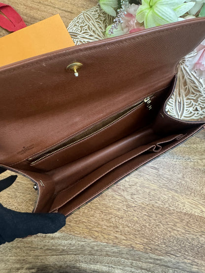 LOUIS VUITTON - DAME CLUTCH - Converted (Preloved)