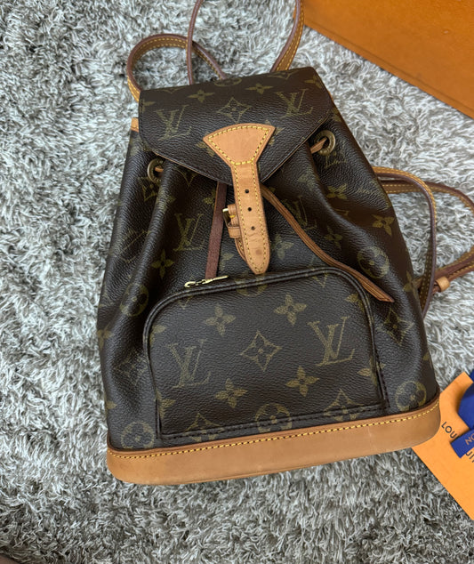 LOUIS VUITTON - MONTSOURIS BACKPACK - PM (Pre-loved)