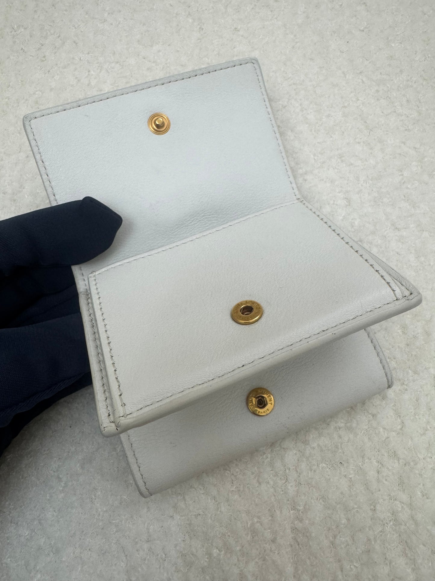 YSL - COMPACT WALLET (Pre-loved)