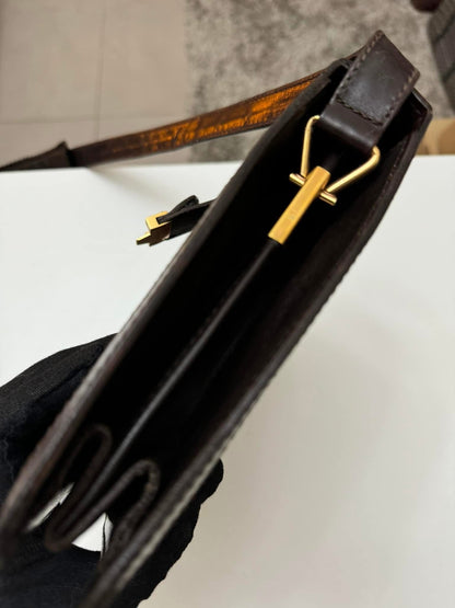 GUCCI - SUEDE SLING /  SHOULDER BAG - (Pre-loved)