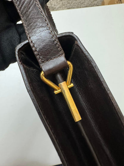 GUCCI - SUEDE SLING /  SHOULDER BAG - (Pre-loved)