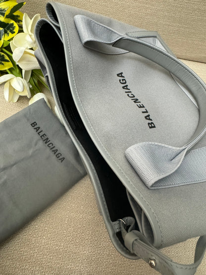 BALENCIAGA - CABAS TOTE + POUCH (Pre-loved)
