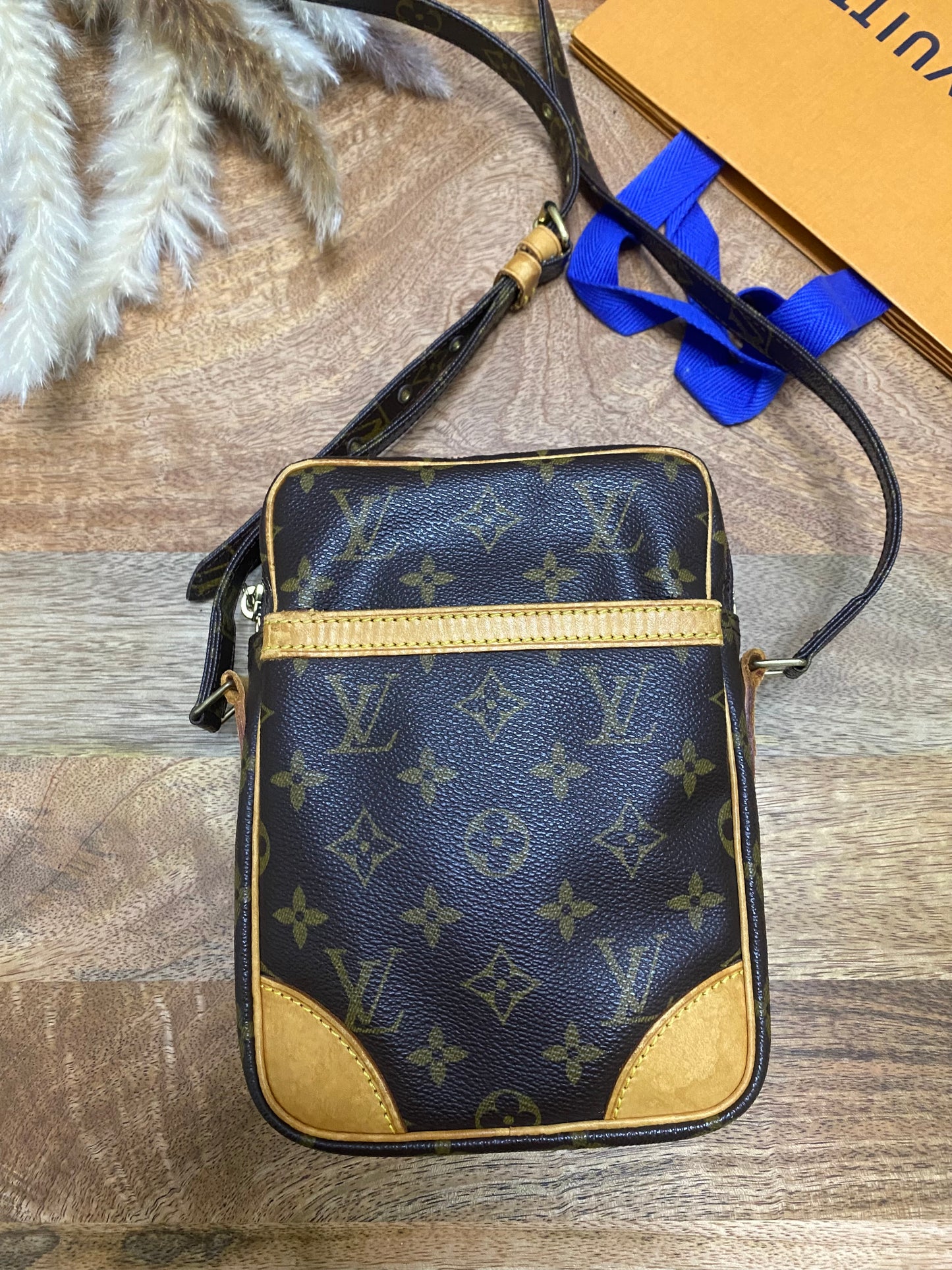 LOUIS VUITTON DANUBE