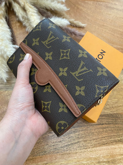 LOUIS VUITTON ARCHE POCHETTE