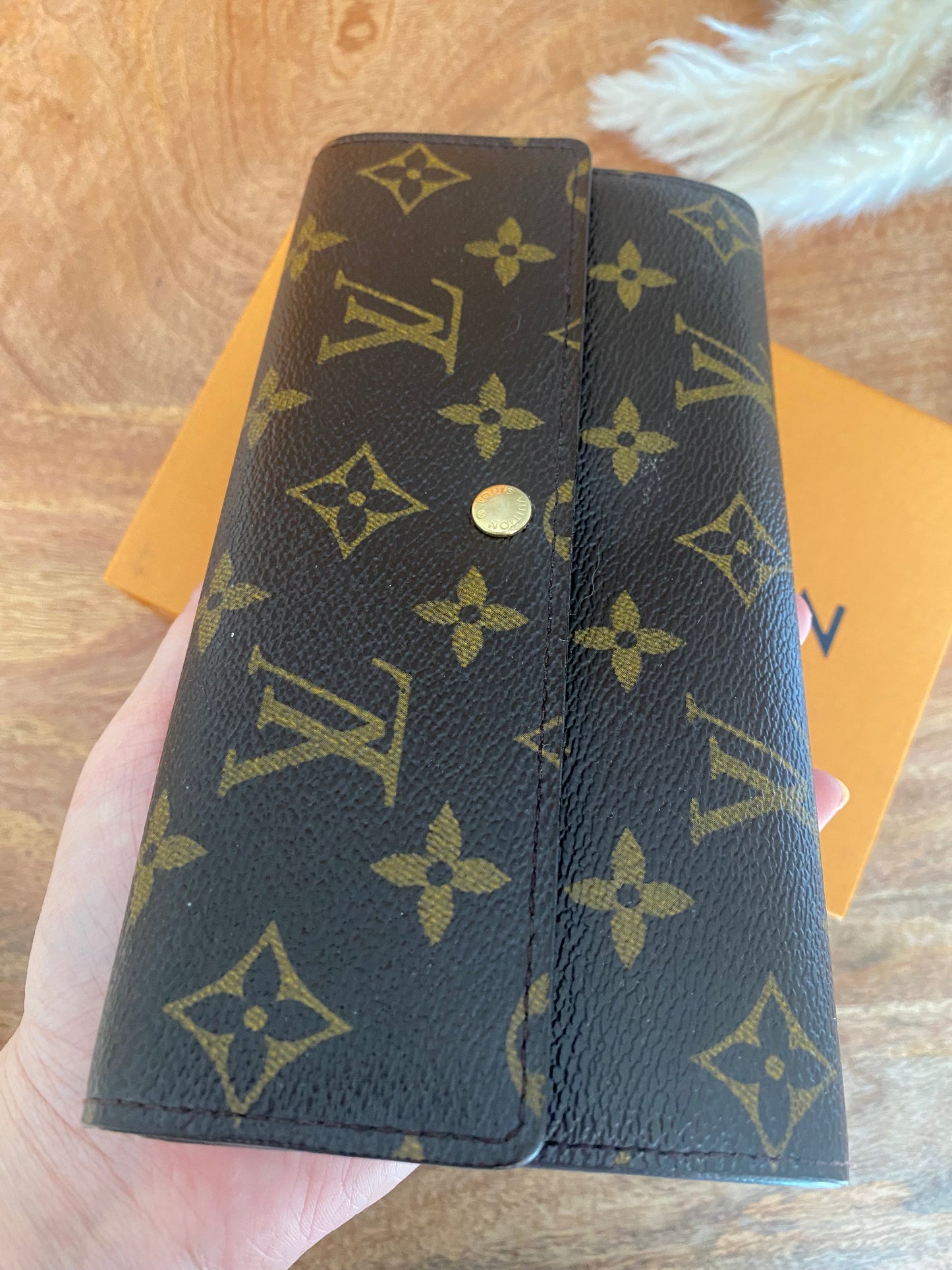 LOUIS VUITTON SARAH WALLET