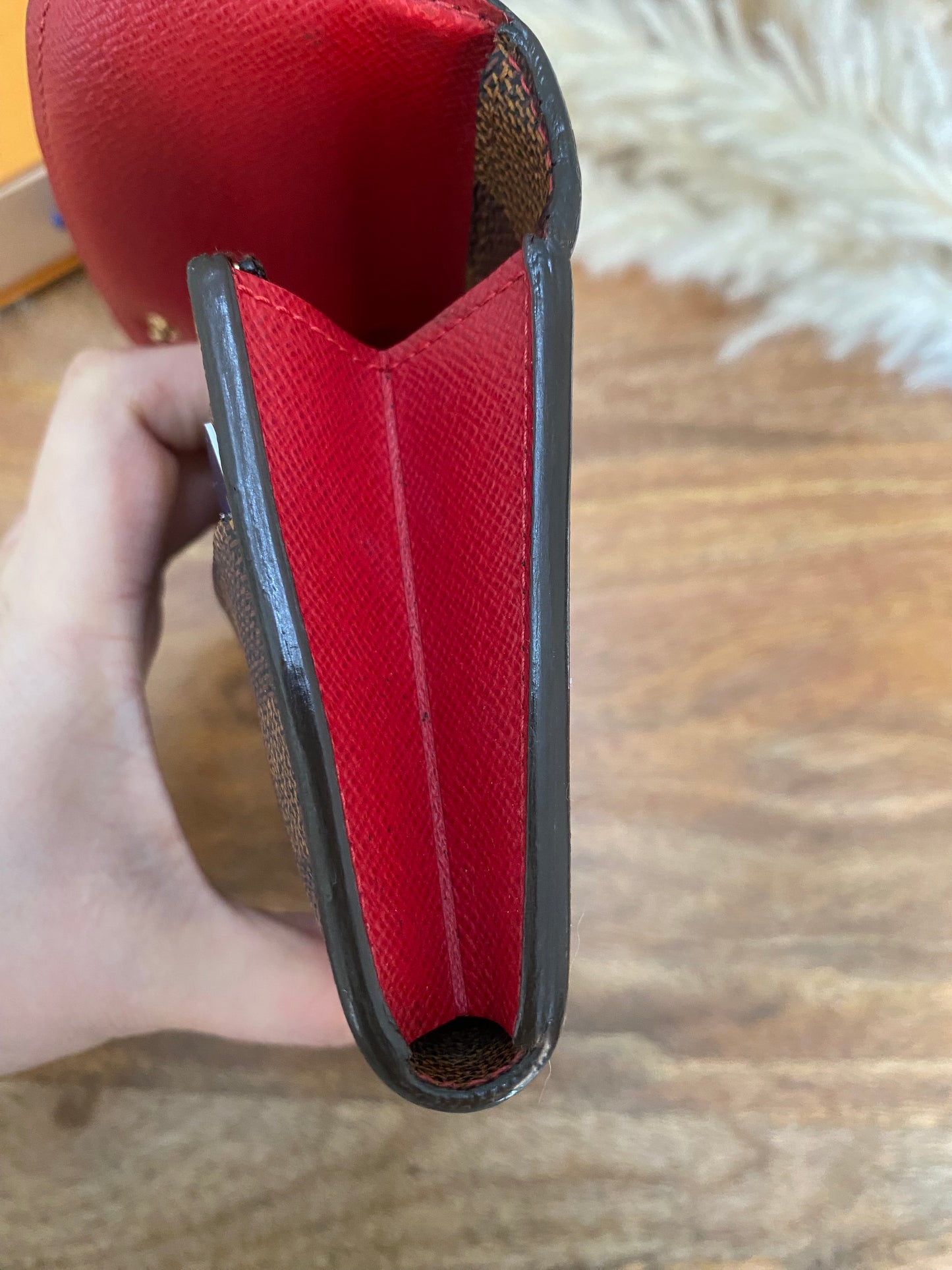 LOUIS VUITTON EMILIE WALLET