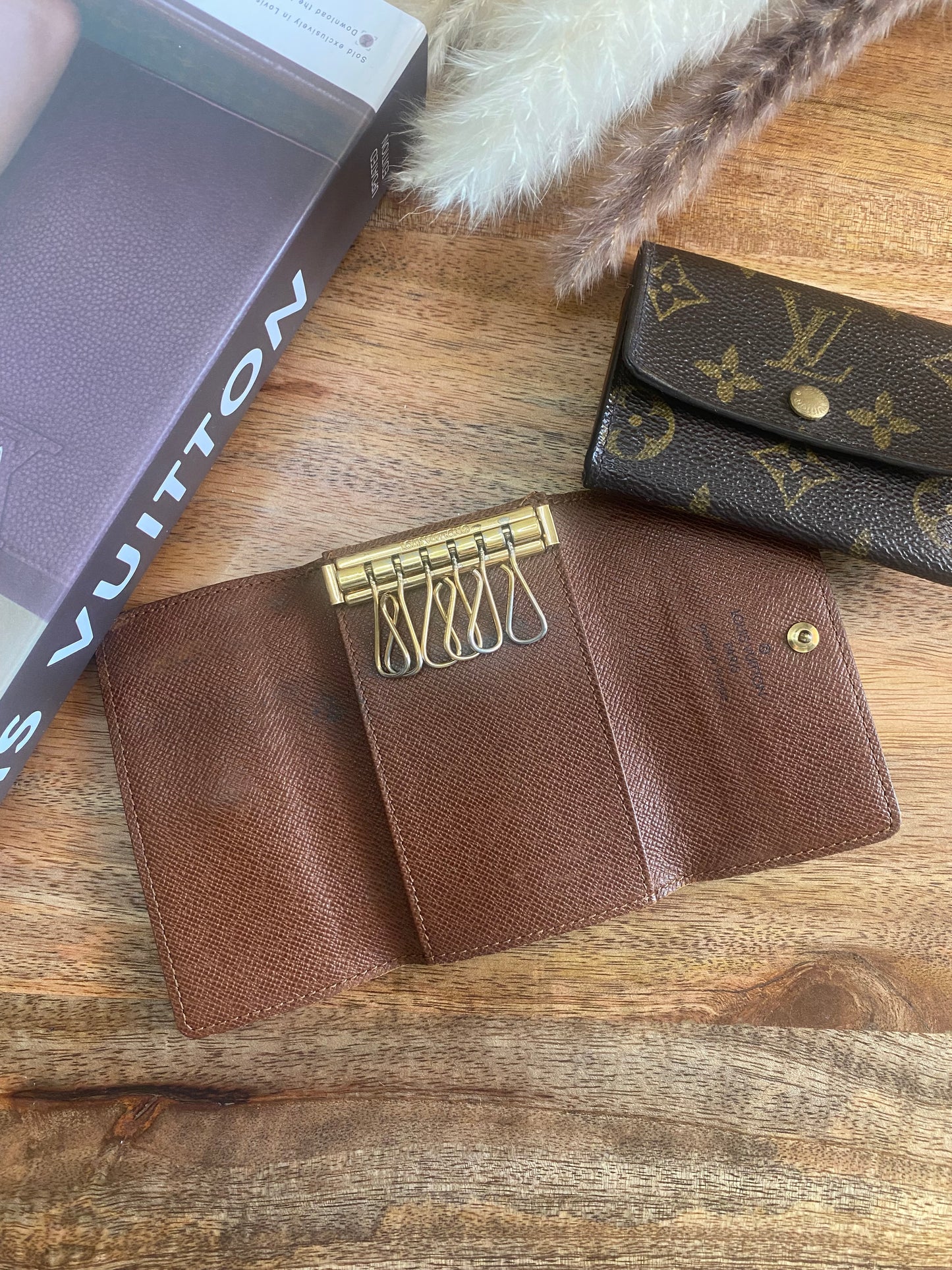 LOUIS VUITTON CARD CASE + Free KEY HOLDER