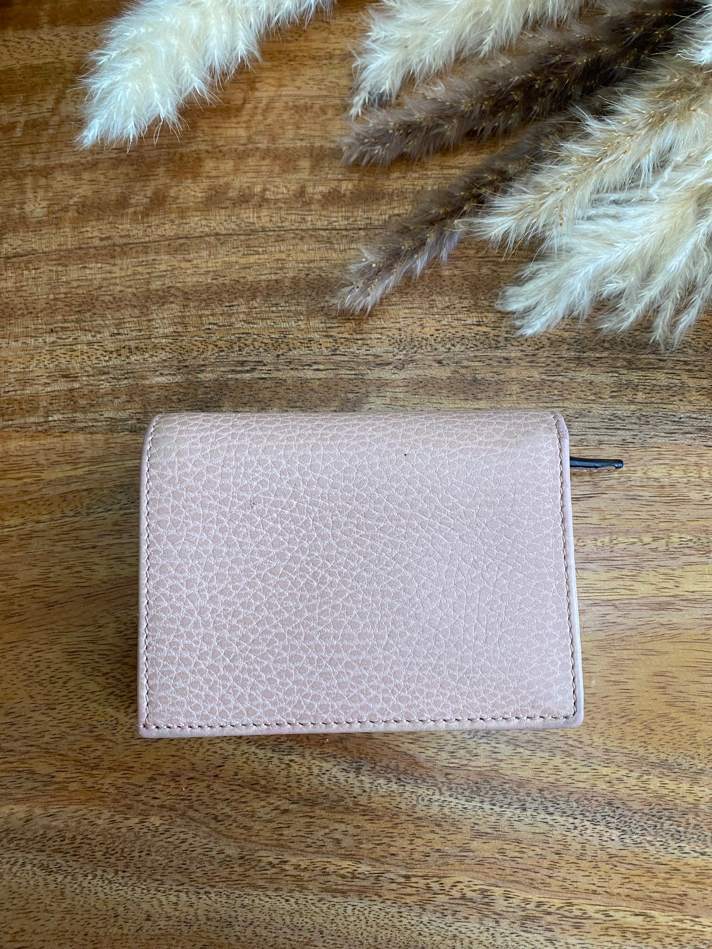 GUCCI MARMONT PORTAFOGLIO COMPACT WALLET (Salmon Pink 1)