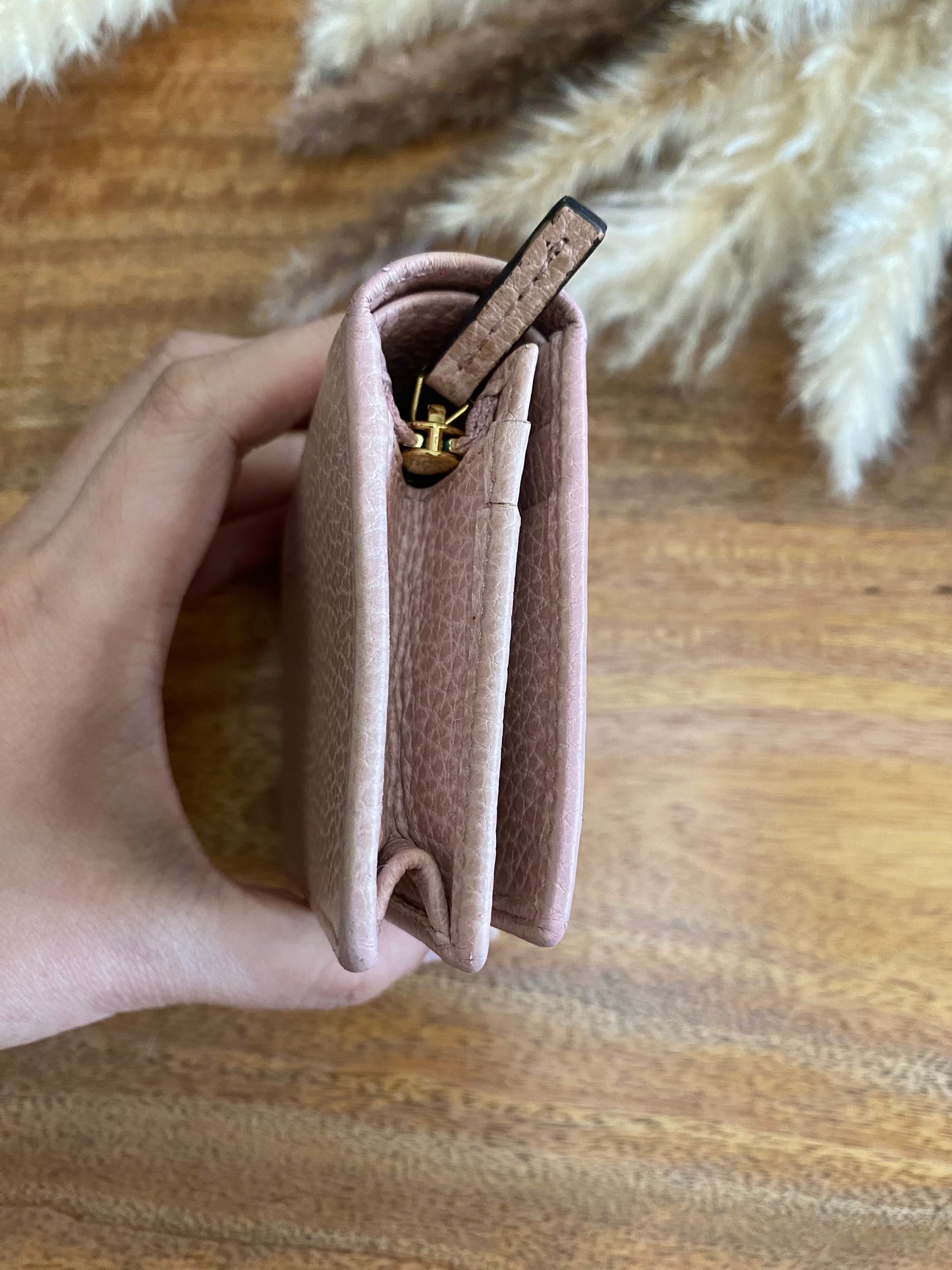 GUCCI MARMONT PORTAFOGLIO COMPACT WALLET (Salmon Pink 1)