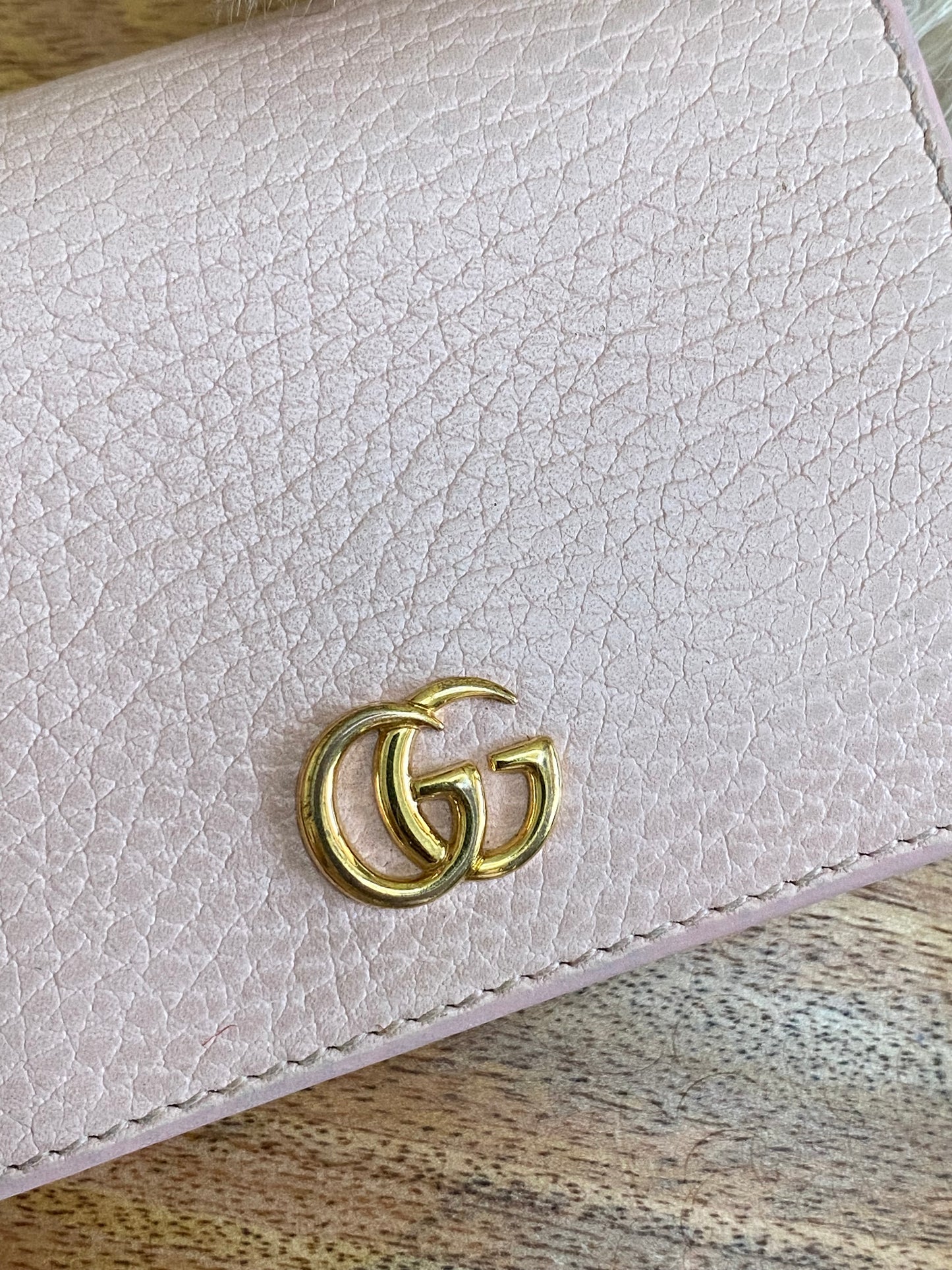 GUCCI MARMONT PORTAFOGLIO COMPACT WALLET (Salmon Pink 2)