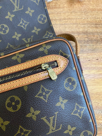 LOUIS VUITTON - SAINT GERMAIN SLING