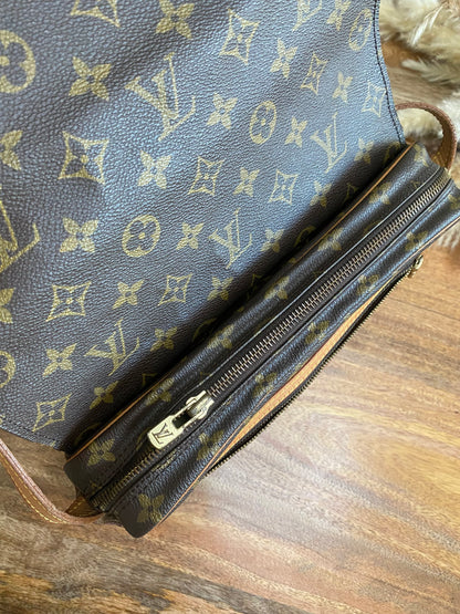 LOUIS VUITTON - SAINT GERMAIN SLING