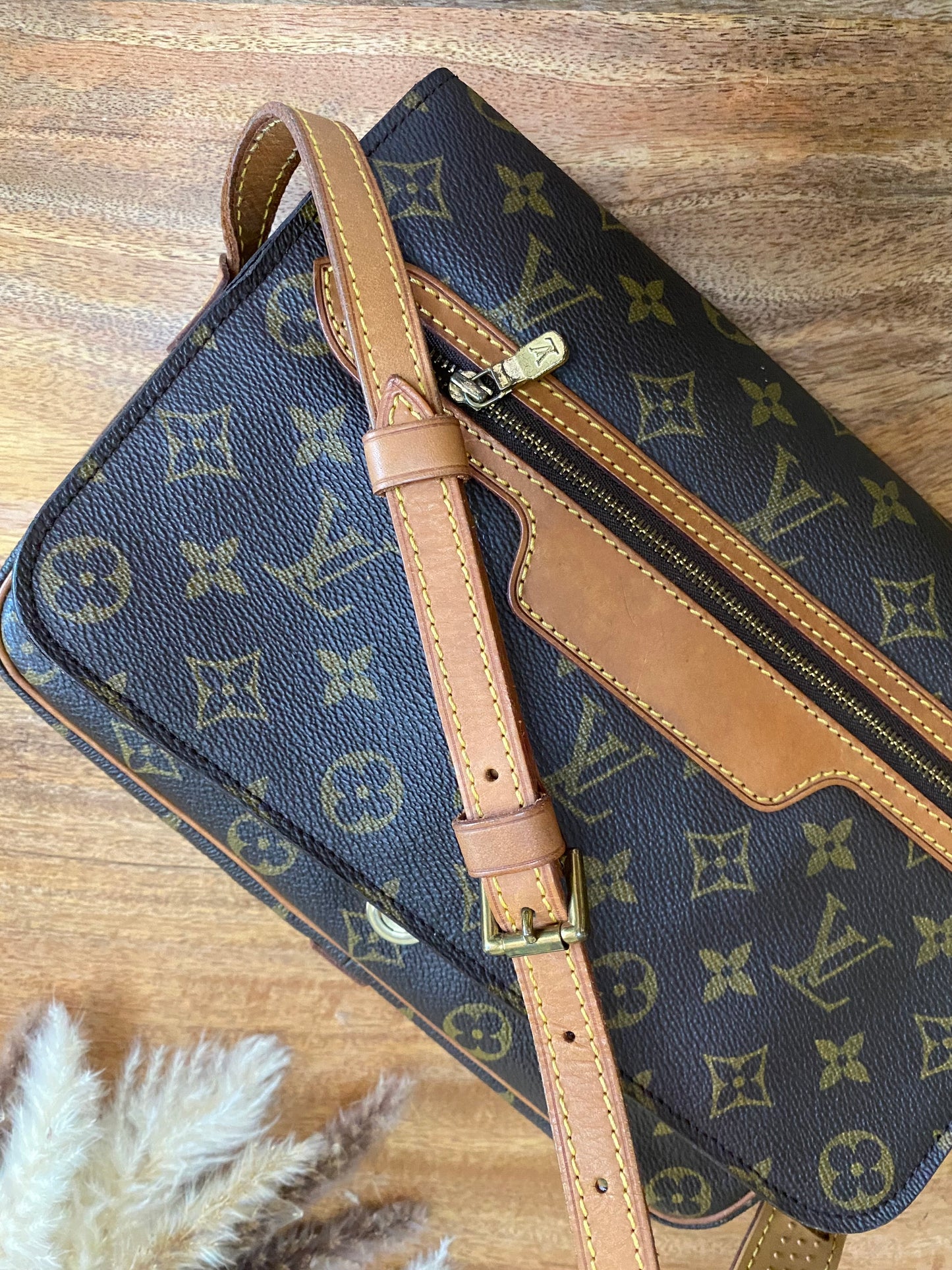 LOUIS VUITTON - SAINT GERMAIN SLING