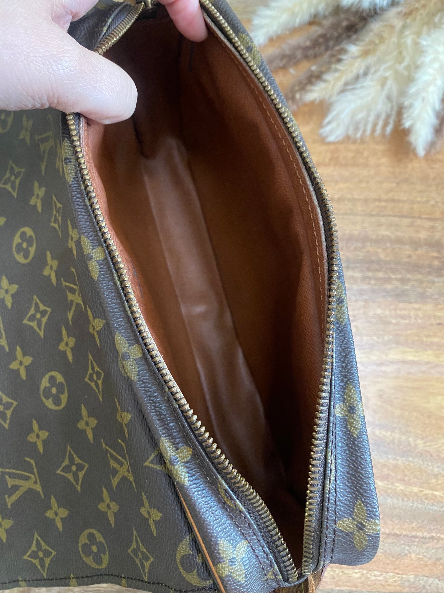 LOUIS VUITTON - SAINT GERMAIN SLING