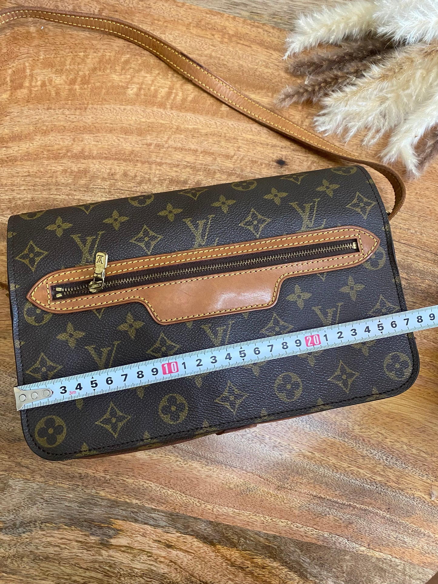 LOUIS VUITTON - SAINT GERMAIN SLING