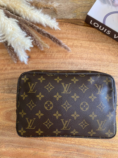 LOUIS VUITTON TROUSSE size 23 TOILETRY