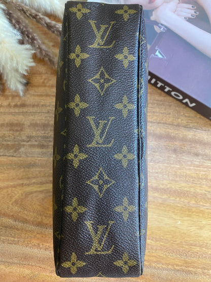 LOUIS VUITTON TROUSSE size 23 TOILETRY