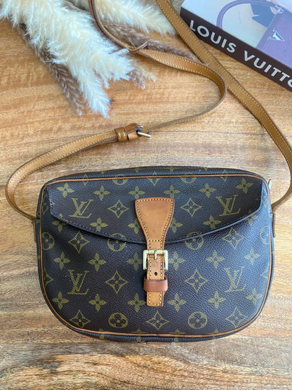 LOUIS VUITTON - JEAUN FILLE SLING