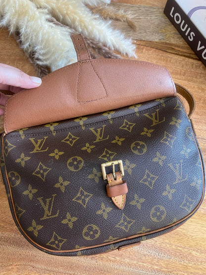 LOUIS VUITTON - JEAUN FILLE SLING