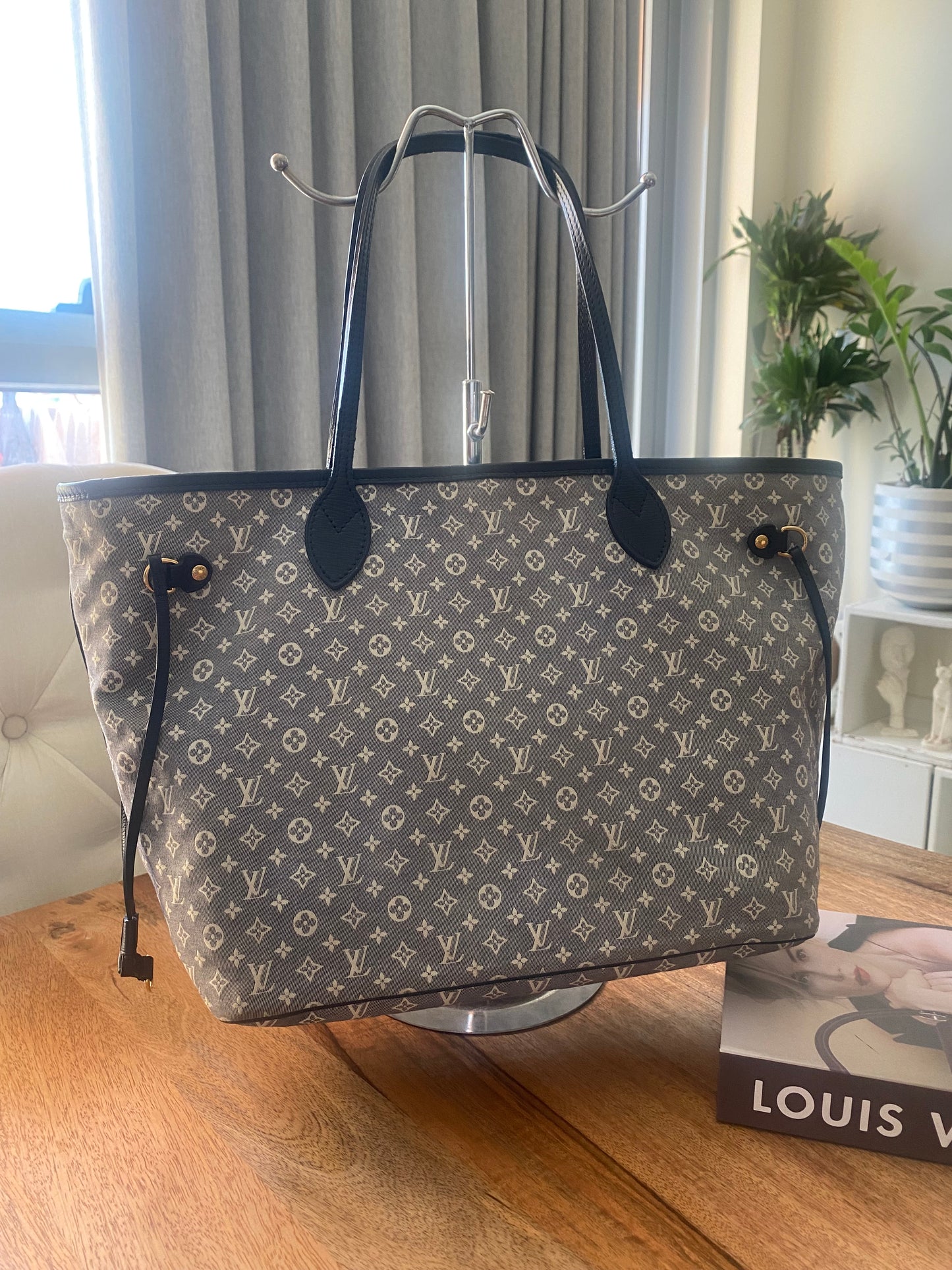 LOUIS VUITTON NEVERFULL MM in MINI LIN