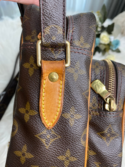 LOUIS VUITTON MESSENGER NILE (Rank B)