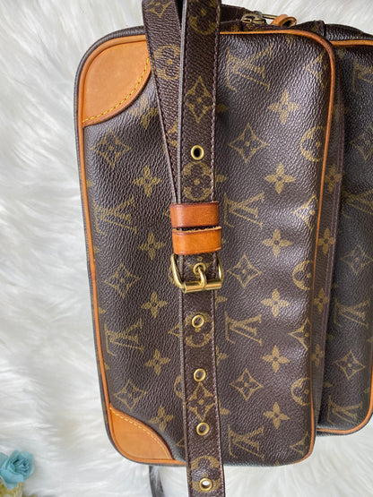 LOUIS VUITTON MESSENGER NILE (Rank B)