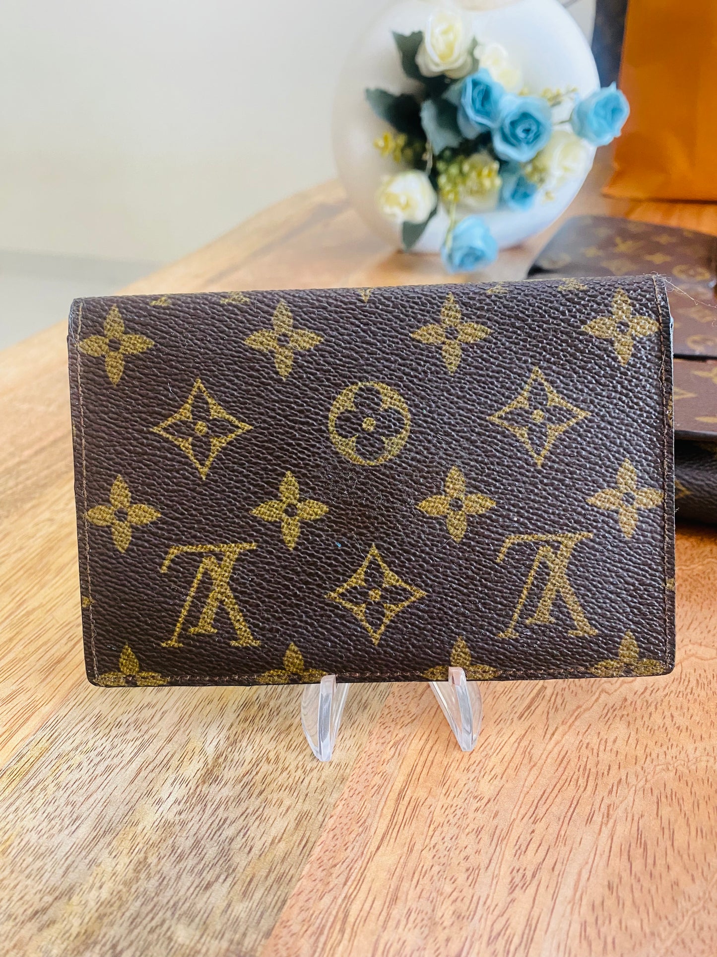 LOUIS VUITTON CARD HOLDER (Envelope type)