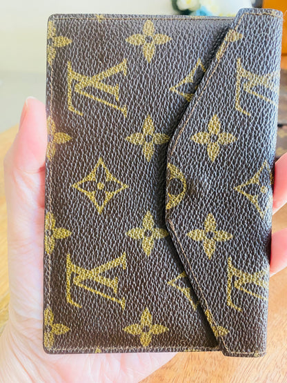 LOUIS VUITTON CARD HOLDER (Envelope type)