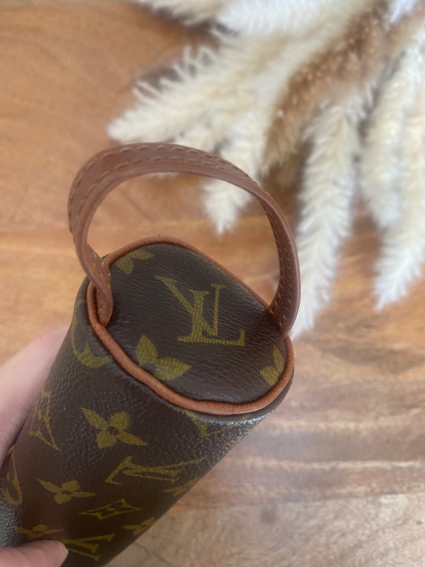 LOUIS VUITTON POUCH