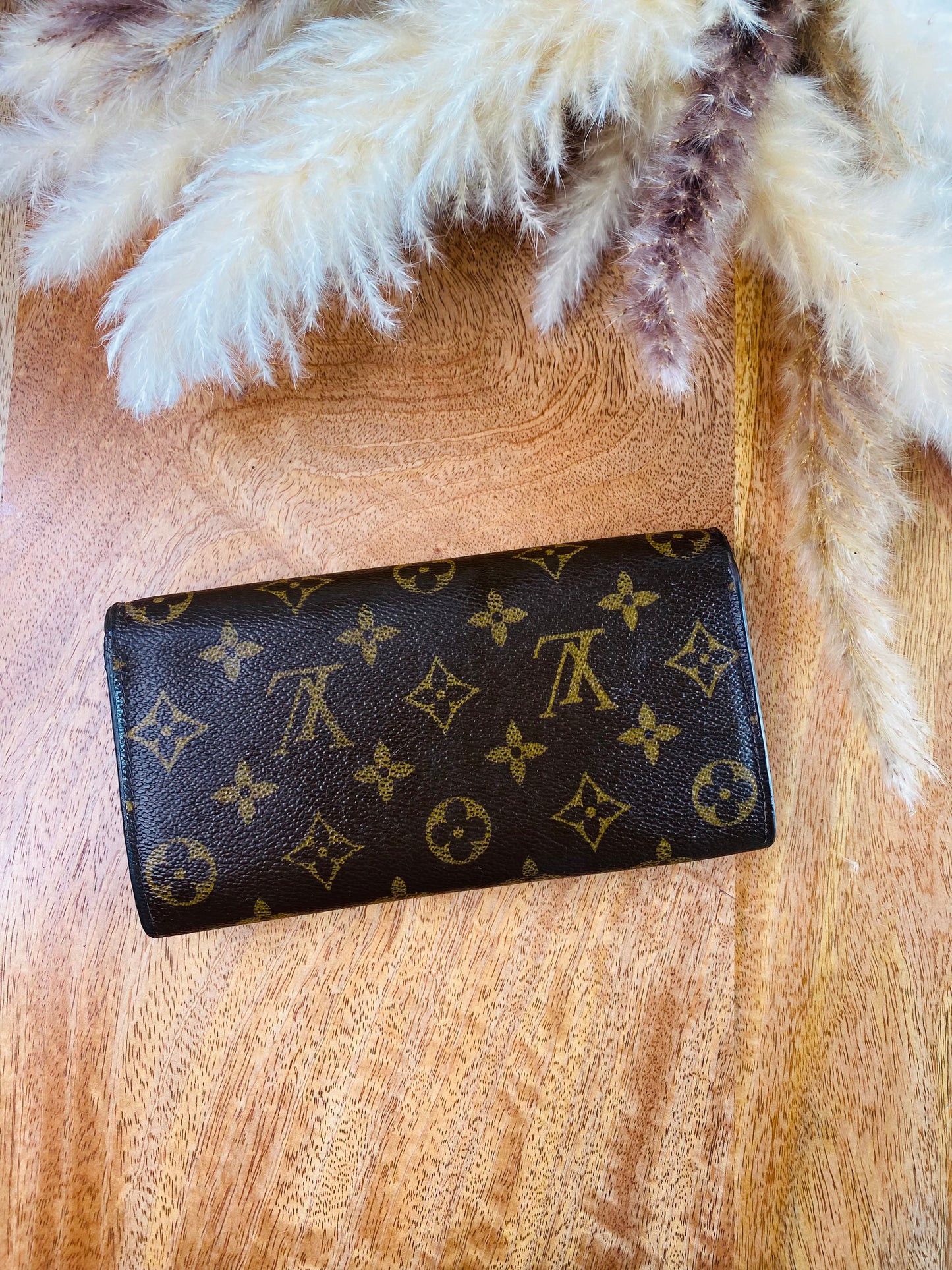 LOUIS VUITTON SARAH WALLET