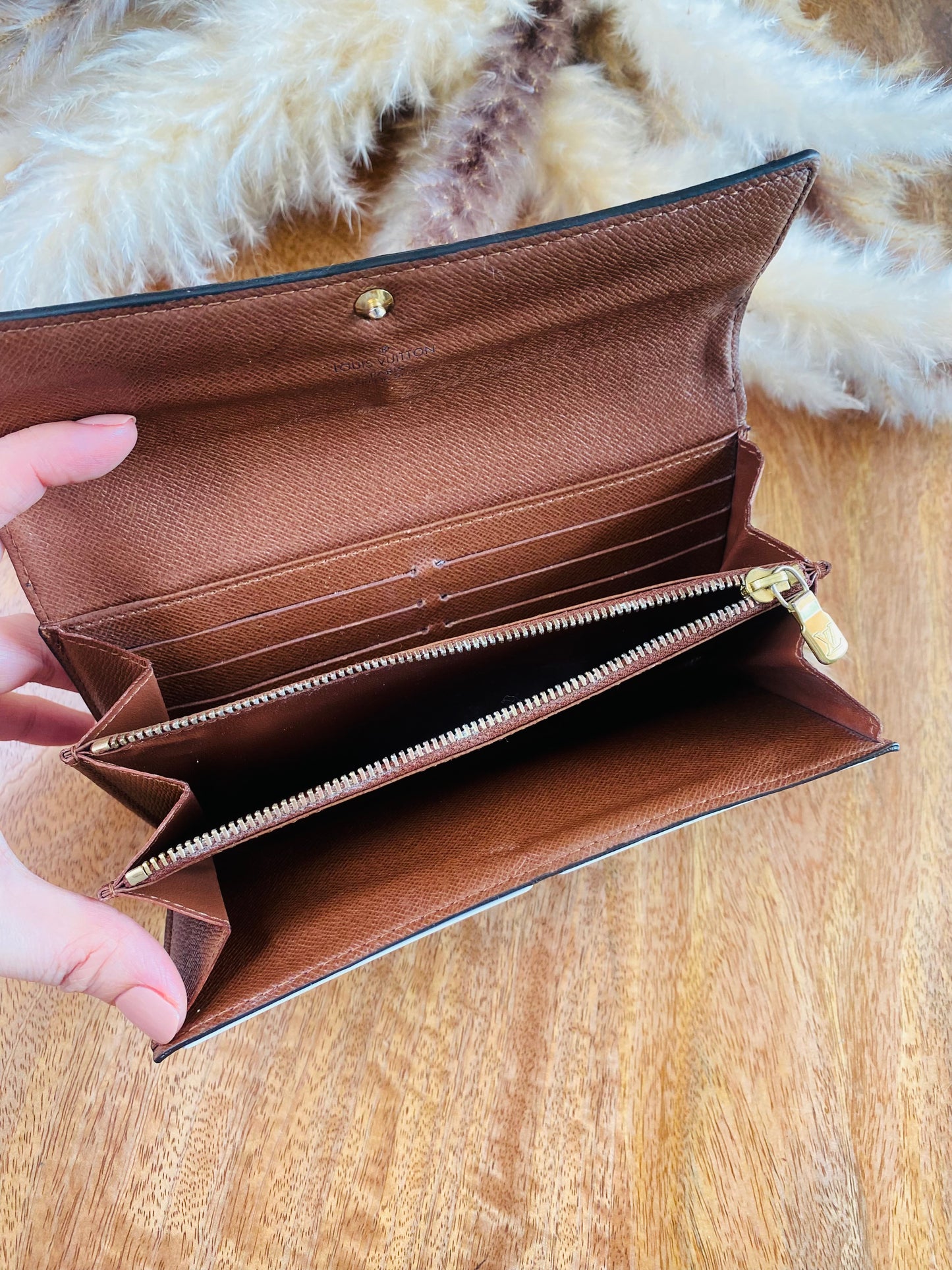 LOUIS VUITTON SARAH WALLET