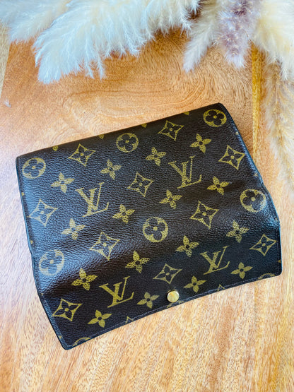 LOUIS VUITTON SARAH WALLET