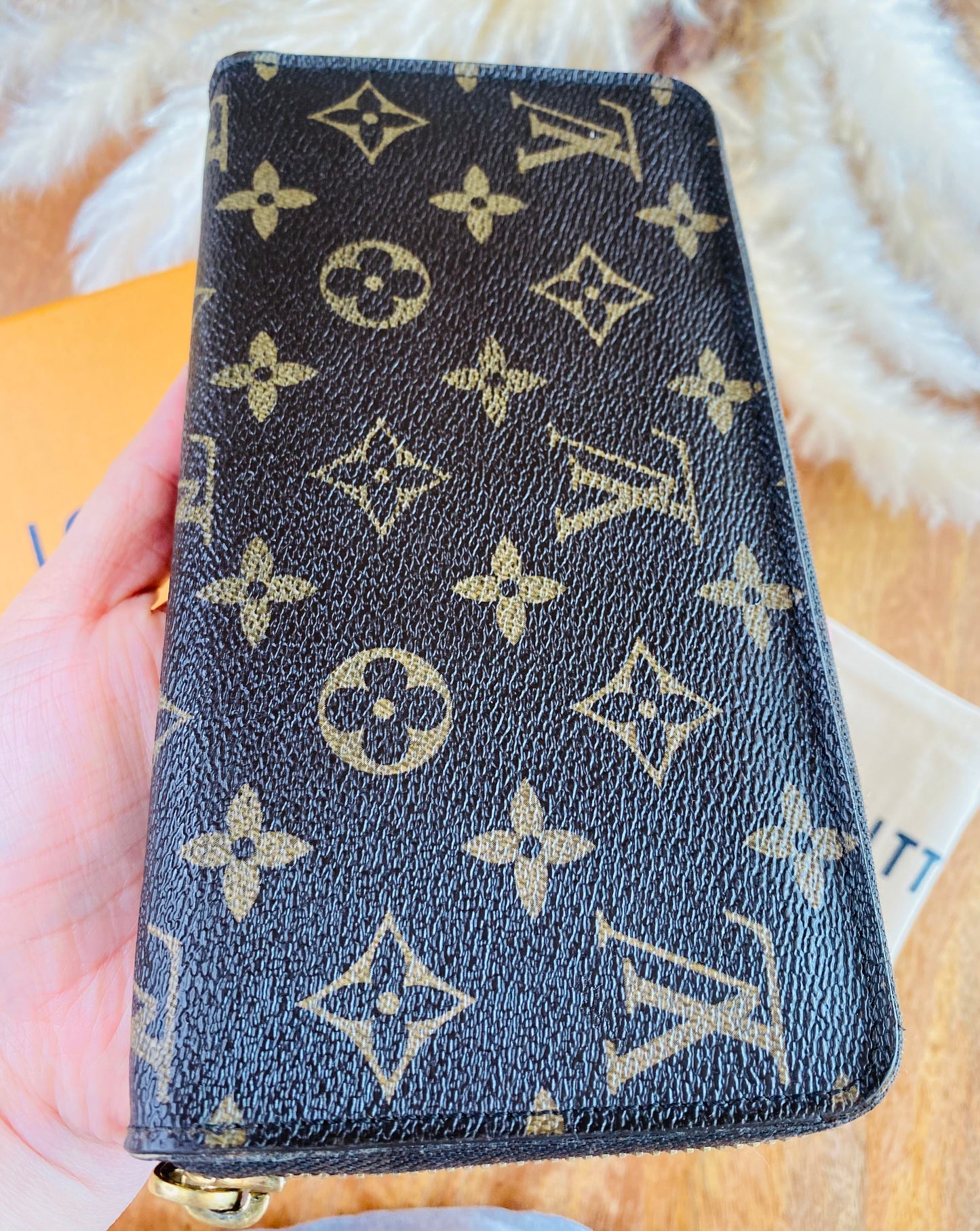 LOUIS VUITTON ZIPPY ILLUSTRE WALLET (Limited)