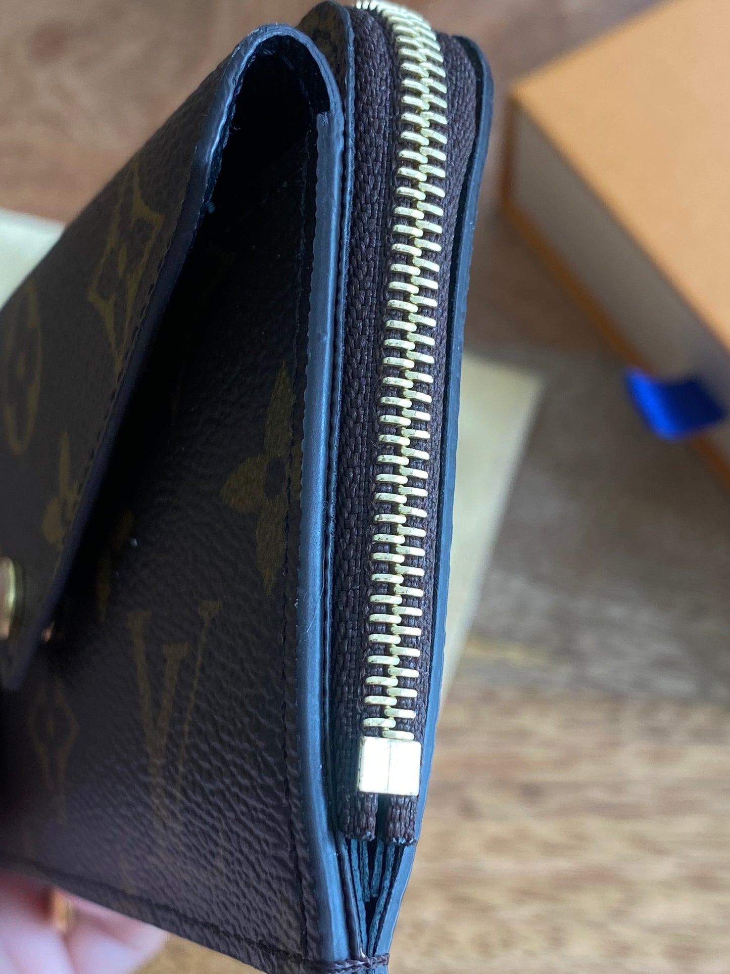 LOUIS VUITTON RECTO VERSO (Card holder)