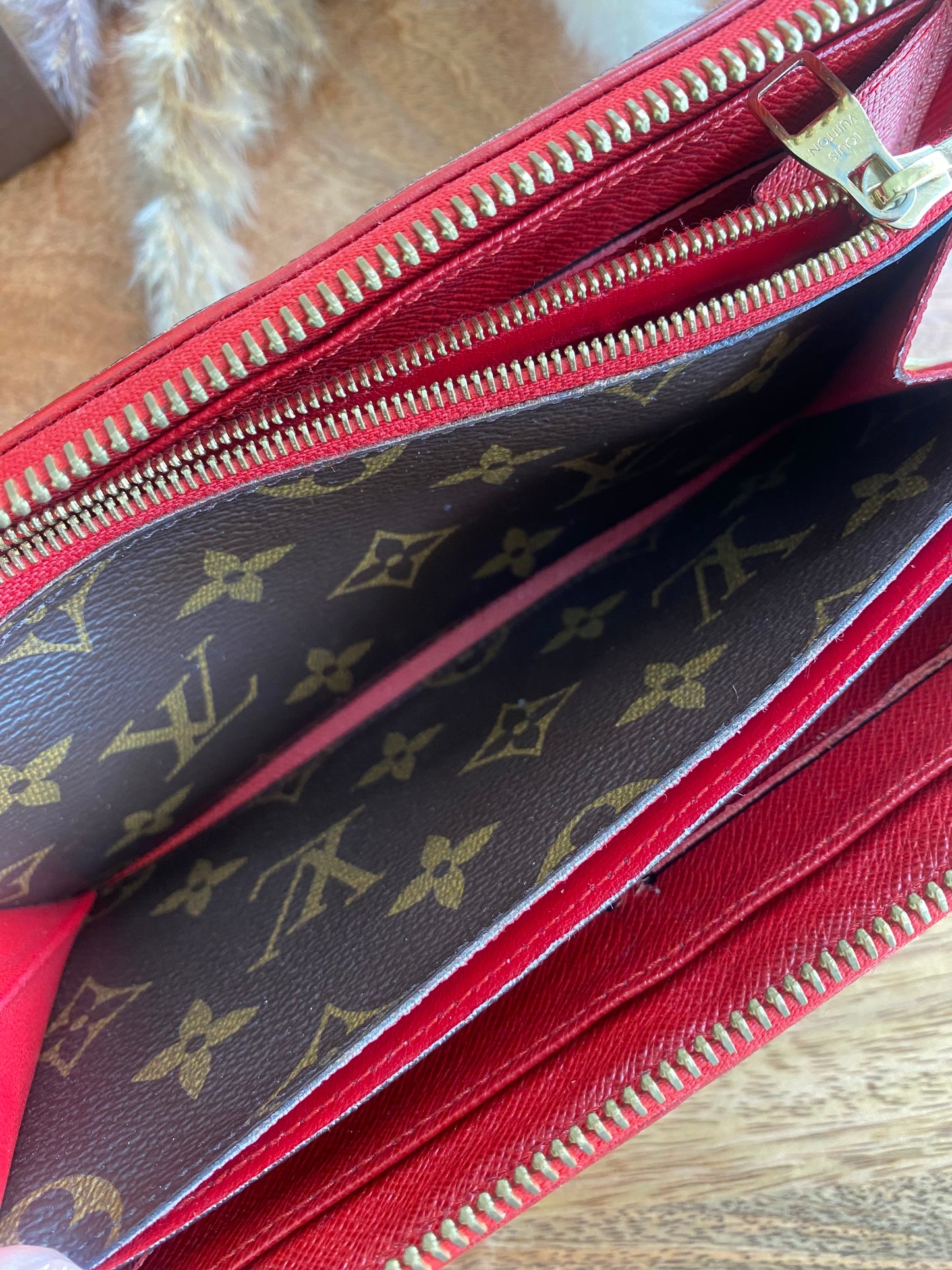 LOUIS VUITTON LONG ZIPPY RETIRO WALLET