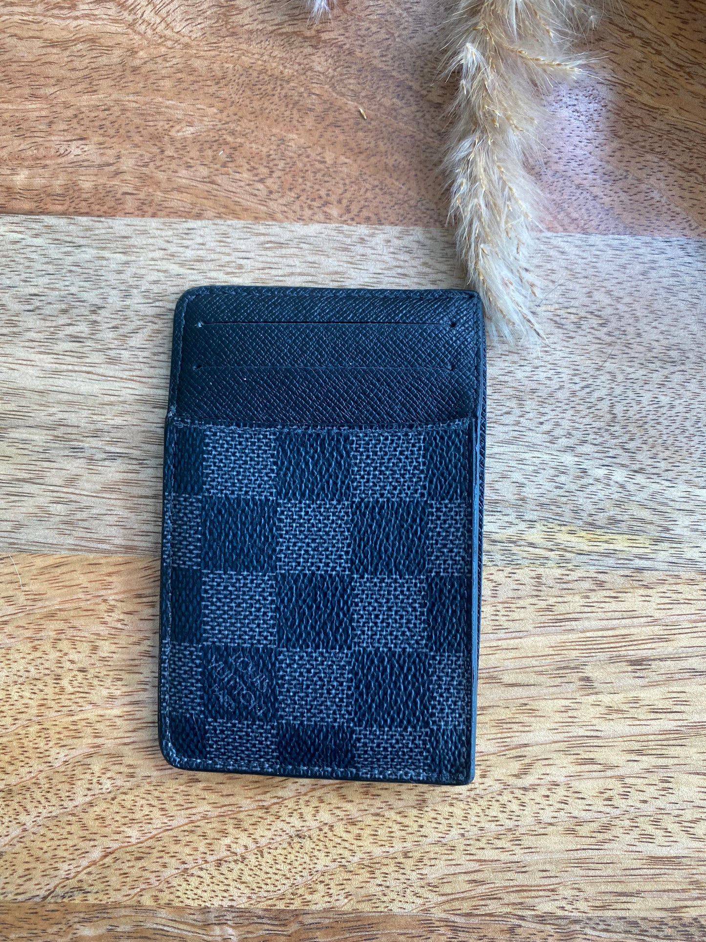 LOUIS VUITTON CARD CASE (Graphite)