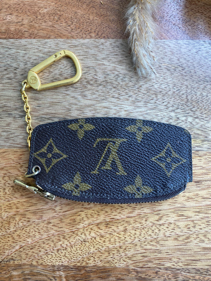 LOUIS VUITTON KEY CLES (Rare piece)