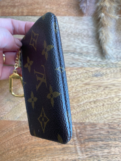 LOUIS VUITTON KEY CLES - 1