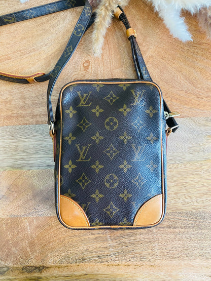 LOUIS VUITTON DANUBE SLING